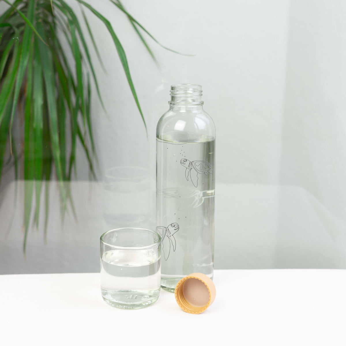 GO WITH THE FLOW  0,7 l Glasflasche