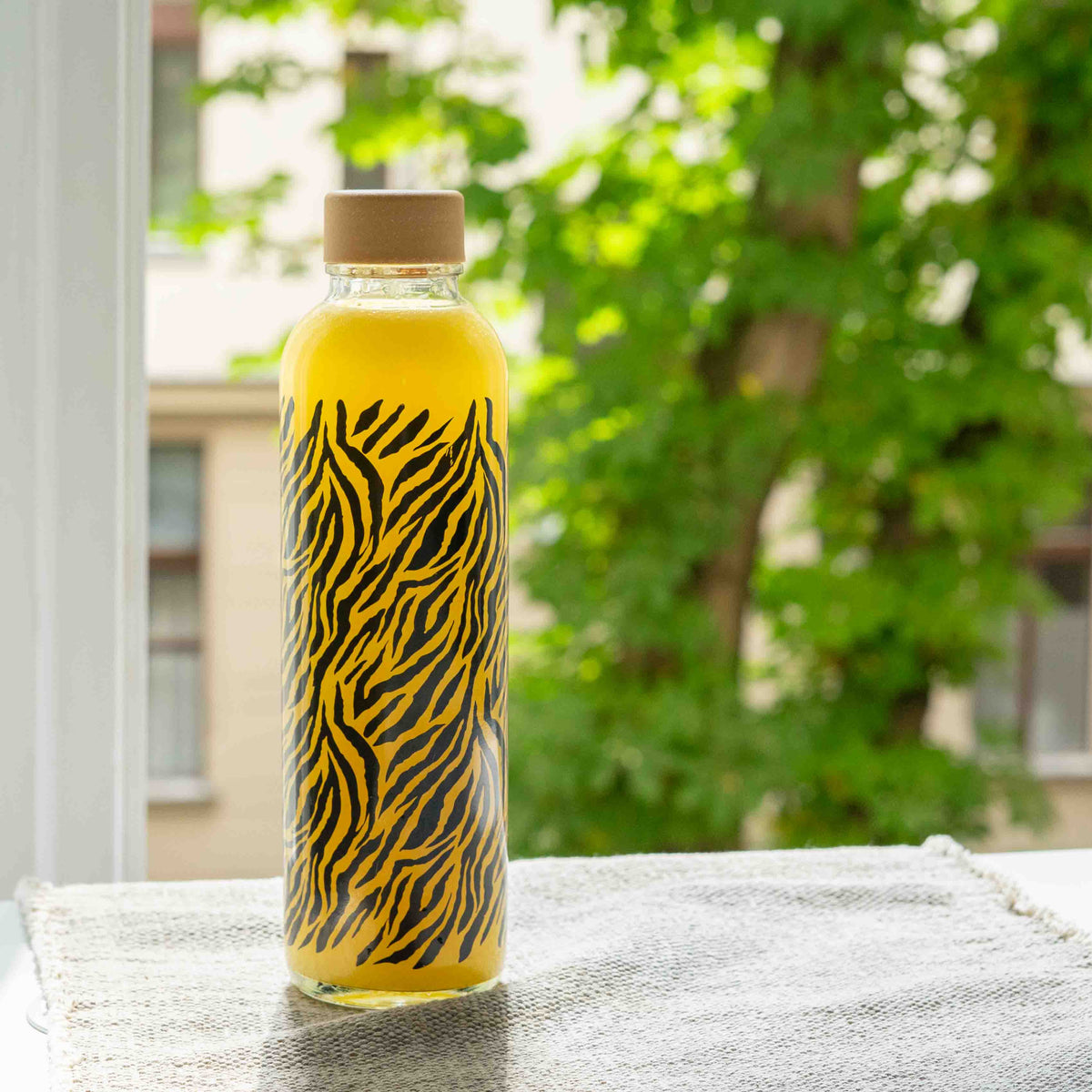 STRIPES OF NATURE 0,7 l Glasflasche
